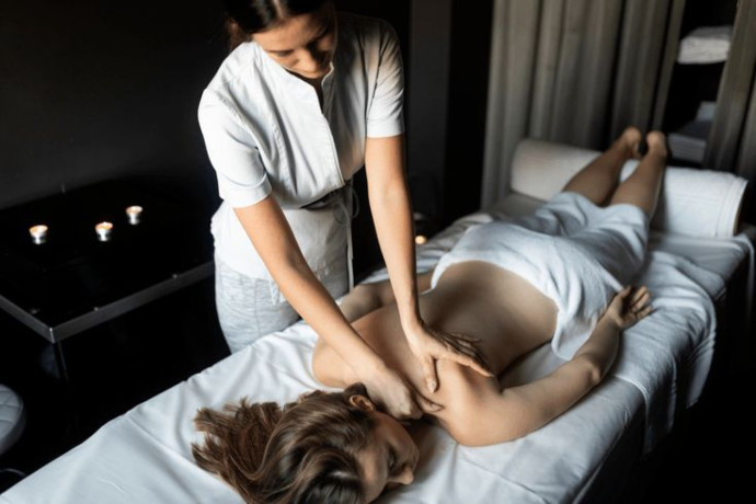 female-to-male-nuru-massage-in-marathahalli-bengaluru-9900980730-big-0